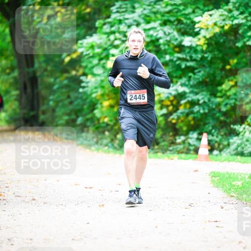 12.10.2025 - Bramfelder Halbmarathon 2025 Dr. Thomas Lammeyer http://msf.ph/oto/9360679 12.10.2025 11:13:24 Laufen 2445 meine-sportfotos.de