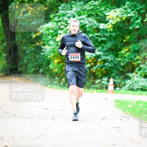 12.10.2025 - Bramfelder Halbmarathon 2025 Dr. Thomas Lammeyer http://msf.ph/oto/9360680 12.10.2025 11:13:24 Laufen 2445 meine-sportfotos.de