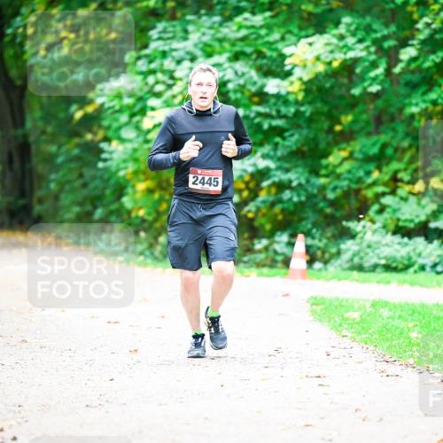 12.10.2025 - Bramfelder Halbmarathon 2025 Dr. Thomas Lammeyer http://msf.ph/oto/9360681 12.10.2025 11:13:25 Laufen 2445 meine-sportfotos.de