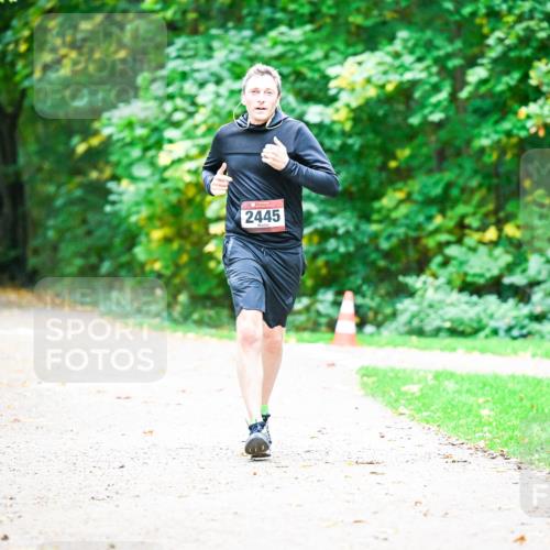 12.10.2025 - Bramfelder Halbmarathon 2025 Dr. Thomas Lammeyer http://msf.ph/oto/9360683 12.10.2025 11:13:25 Laufen 2445 meine-sportfotos.de