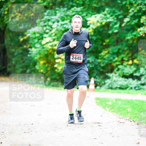 12.10.2025 - Bramfelder Halbmarathon 2025 Dr. Thomas Lammeyer http://msf.ph/oto/9360685 12.10.2025 11:13:25 Laufen 2445 meine-sportfotos.de