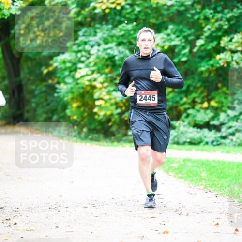 12.10.2025 - Bramfelder Halbmarathon 2025 Dr. Thomas Lammeyer http://msf.ph/oto/9360689 12.10.2025 11:13:26 Laufen 2445 meine-sportfotos.de
