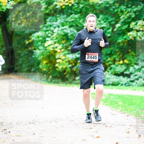 12.10.2025 - Bramfelder Halbmarathon 2025 Dr. Thomas Lammeyer http://msf.ph/oto/9360690 12.10.2025 11:13:26 Laufen 2445 meine-sportfotos.de