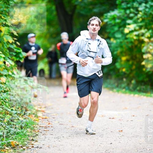 12.10.2025 - Bramfelder Halbmarathon 2025 Dr. Thomas Lammeyer http://msf.ph/oto/9360698 12.10.2025 11:13:31 Laufen 27 meine-sportfotos.de
