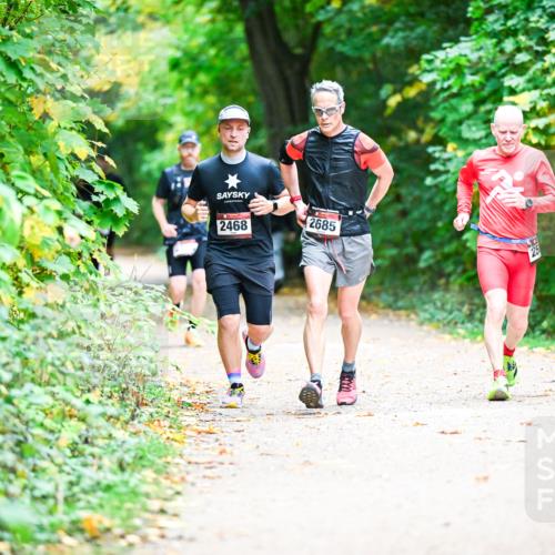 12.10.2025 - Bramfelder Halbmarathon 2025 Dr. Thomas Lammeyer http://msf.ph/oto/9360702 12.10.2025 11:13:34 Laufen 2468, 2685, 25 meine-sportfotos.de
