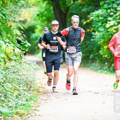12.10.2025 - Bramfelder Halbmarathon 2025 Dr. Thomas Lammeyer http://msf.ph/oto/9360708 12.10.2025 11:13:35 Laufen 2468, 2685 meine-sportfotos.de