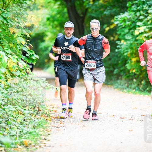 12.10.2025 - Bramfelder Halbmarathon 2025 Dr. Thomas Lammeyer http://msf.ph/oto/9360709 12.10.2025 11:13:35 Laufen 2468, 2685 meine-sportfotos.de