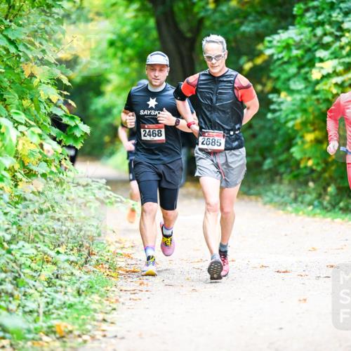 12.10.2025 - Bramfelder Halbmarathon 2025 Dr. Thomas Lammeyer http://msf.ph/oto/9360710 12.10.2025 11:13:35 Laufen 2468, 2685 meine-sportfotos.de