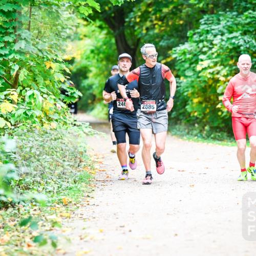 12.10.2025 - Bramfelder Halbmarathon 2025 Dr. Thomas Lammeyer http://msf.ph/oto/9360716 12.10.2025 11:13:36 Laufen 246, 2685 meine-sportfotos.de