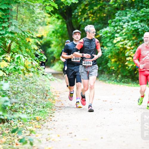12.10.2025 - Bramfelder Halbmarathon 2025 Dr. Thomas Lammeyer http://msf.ph/oto/9360718 12.10.2025 11:13:36 Laufen 2468, 2685 meine-sportfotos.de