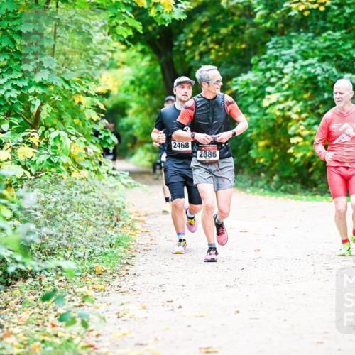 12.10.2025 - Bramfelder Halbmarathon 2025 Dr. Thomas Lammeyer http://msf.ph/oto/9360721 12.10.2025 11:13:37 Laufen 2468, 2685 meine-sportfotos.de