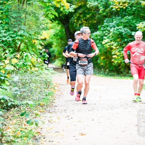 12.10.2025 - Bramfelder Halbmarathon 2025 Dr. Thomas Lammeyer http://msf.ph/oto/9360724 12.10.2025 11:13:37 Laufen 24, 2685 meine-sportfotos.de
