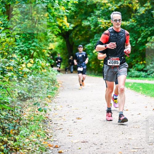 12.10.2025 - Bramfelder Halbmarathon 2025 Dr. Thomas Lammeyer http://msf.ph/oto/9360743 12.10.2025 11:13:40 Laufen 2685 meine-sportfotos.de