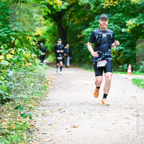12.10.2025 - Bramfelder Halbmarathon 2025 Dr. Thomas Lammeyer http://msf.ph/oto/9360756 12.10.2025 11:13:42 Laufen 2556 meine-sportfotos.de