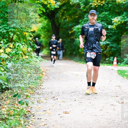 12.10.2025 - Bramfelder Halbmarathon 2025 Dr. Thomas Lammeyer http://msf.ph/oto/9360757 12.10.2025 11:13:42 Laufen 2556 meine-sportfotos.de
