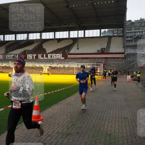 07.12.2025 - St. Pauli X-Mass-Run No. 15 Fabian Wolf http://msf.ph/oto/9360826 07.12.2025 09:51:19 Ziel 13, 1258, 2030, 2135, 2646, 3110, 4273 meine-sportfotos.de