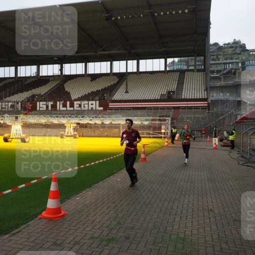 07.12.2025 - St. Pauli X-Mass-Run No. 15 Fabian Wolf http://msf.ph/oto/9360841 07.12.2025 09:51:34 Ziel 13, 1117, 1258, 1893, 2030, 3110, 4273 meine-sportfotos.de