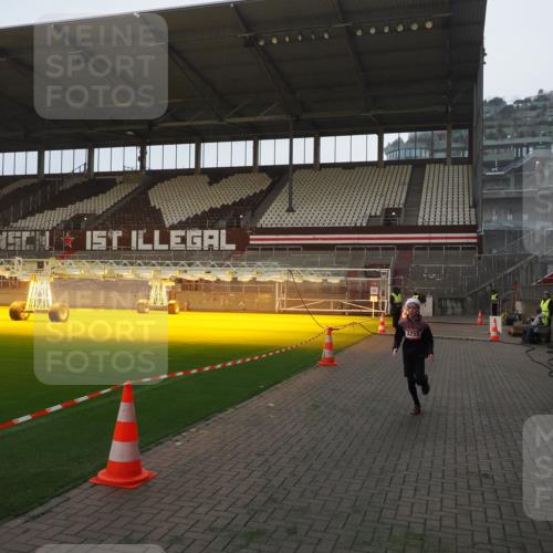 07.12.2025 - St. Pauli X-Mass-Run No. 15 Fabian Wolf http://msf.ph/oto/9361047 07.12.2025 09:56:30 Ziel 3255 meine-sportfotos.de