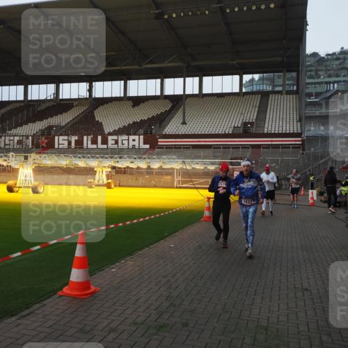 07.12.2025 - St. Pauli X-Mass-Run No. 15 Fabian Wolf http://msf.ph/oto/9361213 07.12.2025 09:58:19 Ziel 238, 261, 1173, 1633, 1774, 2205, 3405, 3515, 4206 meine-sportfotos.de