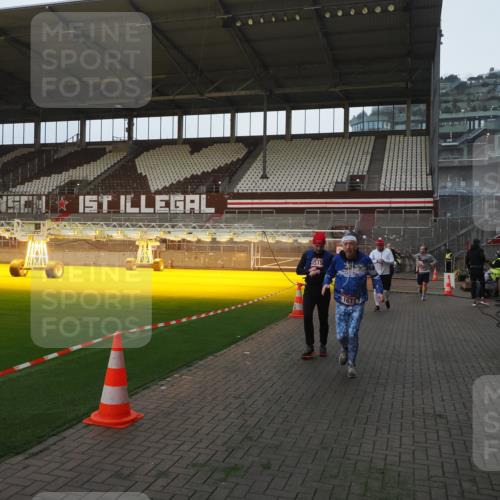 07.12.2025 - St. Pauli X-Mass-Run No. 15 Fabian Wolf http://msf.ph/oto/9361214 07.12.2025 09:58:19 Ziel 238, 261, 1173, 1633, 1774, 2205, 3405, 3515, 4206 meine-sportfotos.de