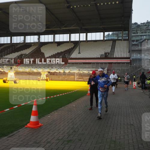 07.12.2025 - St. Pauli X-Mass-Run No. 15 Fabian Wolf http://msf.ph/oto/9361215 07.12.2025 09:58:19 Ziel 238, 261, 1173, 1633, 1774, 2205, 3405, 3515, 4206 meine-sportfotos.de