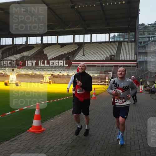 07.12.2025 - St. Pauli X-Mass-Run No. 15 Fabian Wolf http://msf.ph/oto/9361227 07.12.2025 09:58:24 Ziel 238, 261, 1173, 1633, 1774, 2205, 3515, 4031, 4206 meine-sportfotos.de