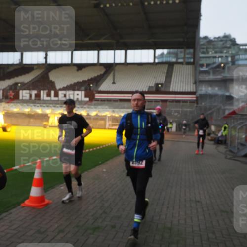 07.12.2025 - St. Pauli X-Mass-Run No. 15 Fabian Wolf http://msf.ph/oto/9361300 07.12.2025 09:58:42 Ziel 483, 532, 1003, 1115, 1528, 1542, 1603, 1782, 1785, 2392, 3308, 4031 meine-sportfotos.de