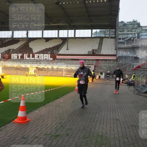 07.12.2025 - St. Pauli X-Mass-Run No. 15 Fabian Wolf http://msf.ph/oto/9361317 07.12.2025 09:58:43 Ziel 483, 532, 655, 1003, 1115, 1528, 1542, 1603, 1782, 1785, 2392, 3308 meine-sportfotos.de
