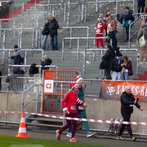07.12.2025 - St. Pauli X-Mass-Run No. 15 Michael Strokosch http://msf.ph/oto/9361370 07.12.2025 11:02:39 Laufen 2, 1760, 1294, 1019, 3530 meine-sportfotos.de