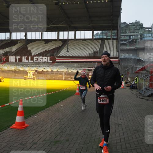 07.12.2025 - St. Pauli X-Mass-Run No. 15 Fabian Wolf http://msf.ph/oto/9361384 07.12.2025 09:58:49 Ziel 532, 655, 1003, 1115, 1528, 1542, 1782, 1785, 2392, 3308 meine-sportfotos.de