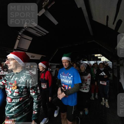 07.12.2025 - St. Pauli X-Mass-Run No. 15 Michael Strokosch http://msf.ph/oto/9361461 07.12.2025 11:12:51 Laufen 981, 211, 15 meine-sportfotos.de