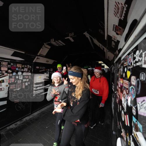 07.12.2025 - St. Pauli X-Mass-Run No. 15 Michael Strokosch http://msf.ph/oto/9361486 07.12.2025 11:13:07 Laufen 12, 2306 meine-sportfotos.de