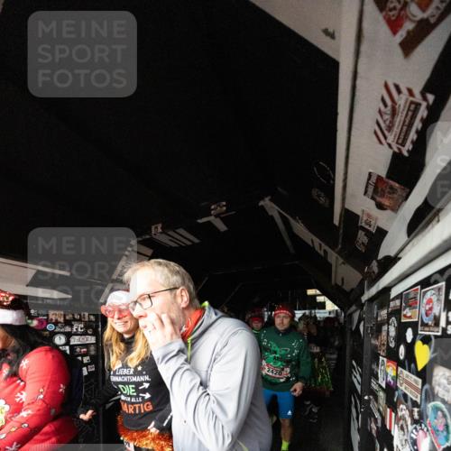 07.12.2025 - St. Pauli X-Mass-Run No. 15 Michael Strokosch http://msf.ph/oto/9361491 07.12.2025 11:13:11 Laufen 0, 13, 2420 meine-sportfotos.de