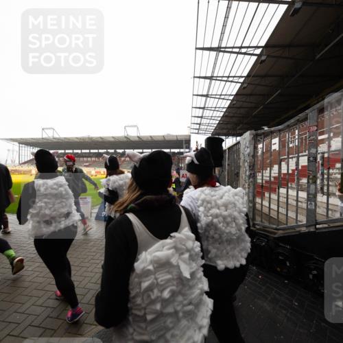 07.12.2025 - St. Pauli X-Mass-Run No. 15 Michael Strokosch http://msf.ph/oto/9361506 07.12.2025 11:13:22 Laufen 1 meine-sportfotos.de