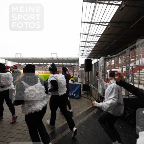 07.12.2025 - St. Pauli X-Mass-Run No. 15 Michael Strokosch http://msf.ph/oto/9361509 07.12.2025 11:13:23 Laufen  meine-sportfotos.de