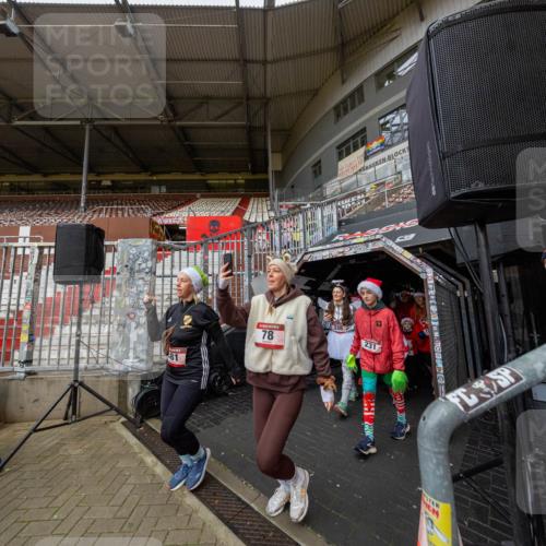 07.12.2025 - St. Pauli X-Mass-Run No. 15 Michael Strokosch http://msf.ph/oto/9361510 07.12.2025 11:14:26 Laufen 81, 78, 231 meine-sportfotos.de