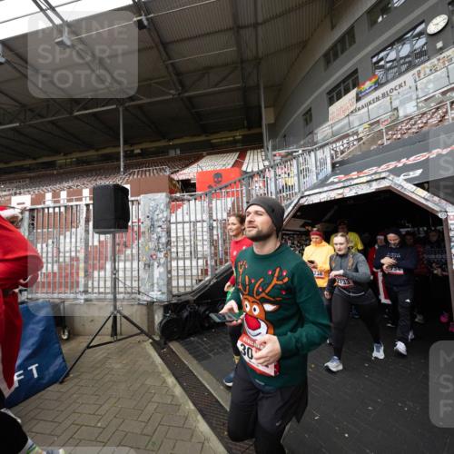 07.12.2025 - St. Pauli X-Mass-Run No. 15 Michael Strokosch http://msf.ph/oto/9361532 07.12.2025 11:14:43 Laufen 30, 738, 2733, 734, 19, 00, 10 meine-sportfotos.de