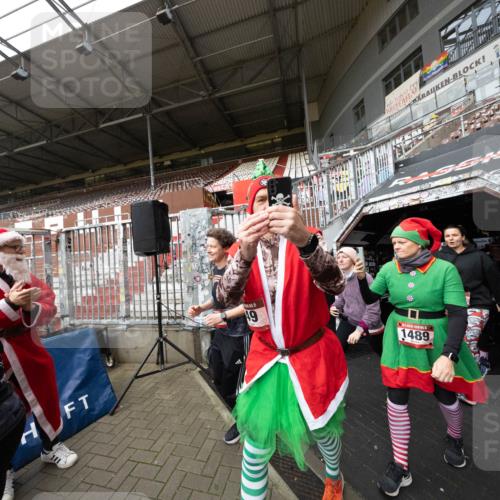 07.12.2025 - St. Pauli X-Mass-Run No. 15 Michael Strokosch http://msf.ph/oto/9361540 07.12.2025 11:14:48 Laufen 49, 1489, 2832 meine-sportfotos.de