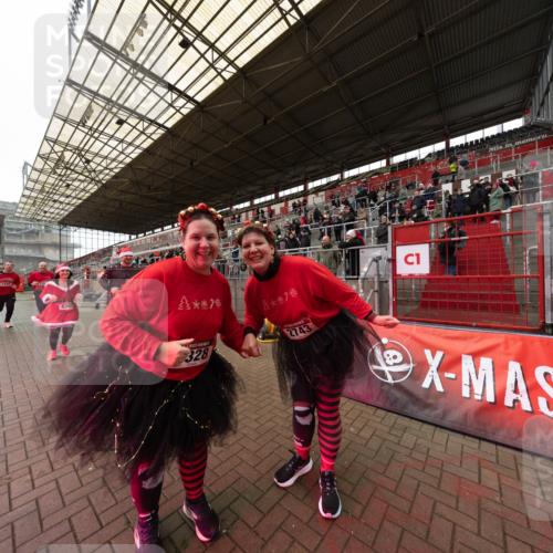 07.12.2025 - St. Pauli X-Mass-Run No. 15 Michael Strokosch http://msf.ph/oto/9361573 07.12.2025 11:17:17 Laufen 4362, 328, 2743, 1 meine-sportfotos.de