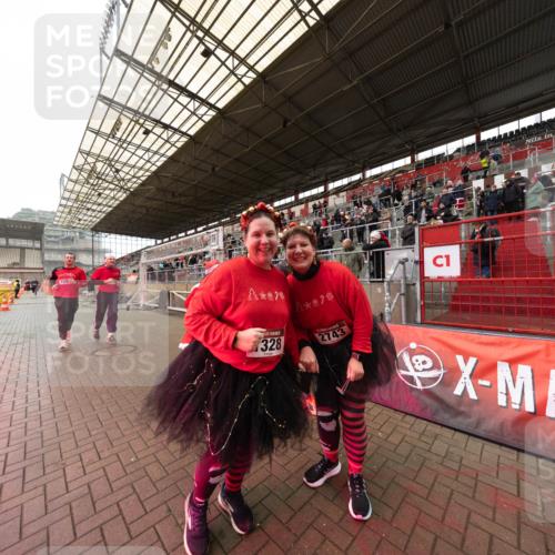 07.12.2025 - St. Pauli X-Mass-Run No. 15 Michael Strokosch http://msf.ph/oto/9361578 07.12.2025 11:17:18 Laufen 226, 328, 2743, 1 meine-sportfotos.de