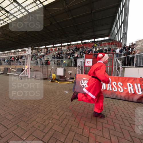 07.12.2025 - St. Pauli X-Mass-Run No. 15 Michael Strokosch http://msf.ph/oto/9361587 07.12.2025 11:17:34 Laufen  meine-sportfotos.de