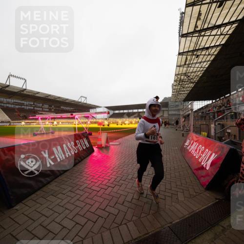 07.12.2025 - St. Pauli X-Mass-Run No. 15 Michael Strokosch http://msf.ph/oto/9361595 07.12.2025 11:18:25 Laufen 18, 161 meine-sportfotos.de