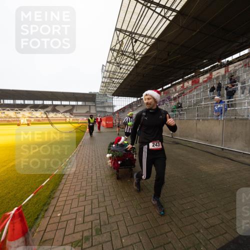 07.12.2025 - St. Pauli X-Mass-Run No. 15 Michael Strokosch http://msf.ph/oto/9361598 07.12.2025 11:19:23 Laufen 243 meine-sportfotos.de