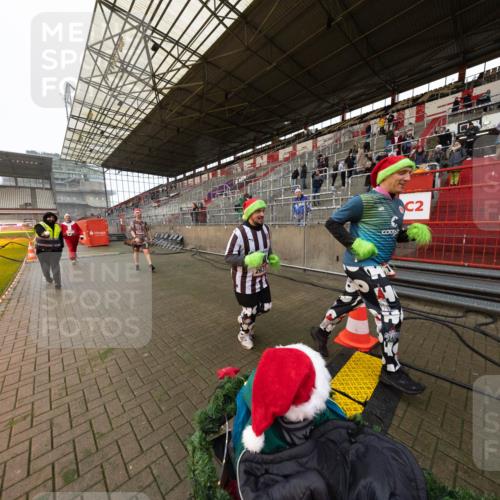 07.12.2025 - St. Pauli X-Mass-Run No. 15 Michael Strokosch http://msf.ph/oto/9361602 07.12.2025 11:19:24 Laufen 2, 1916 meine-sportfotos.de