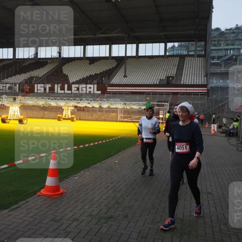 07.12.2025 - St. Pauli X-Mass-Run No. 15 Fabian Wolf http://msf.ph/oto/9361835 07.12.2025 09:59:42 Ziel 488, 910, 911, 961, 1763, 2186, 2729, 3513, 4029, 4051, 4052, 4465 meine-sportfotos.de