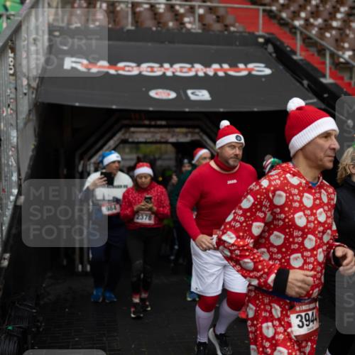 07.12.2025 - St. Pauli X-Mass-Run No. 15 Michael Strokosch http://msf.ph/oto/9361940 07.12.2025 10:33:15 Laufen 984, 2378, 3944 meine-sportfotos.de