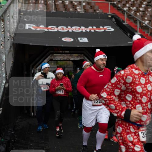 07.12.2025 - St. Pauli X-Mass-Run No. 15 Michael Strokosch http://msf.ph/oto/9361941 07.12.2025 10:33:15 Laufen 984, 2378, 122, 39 meine-sportfotos.de