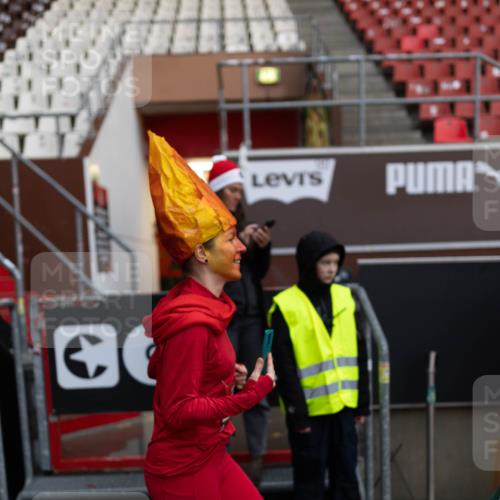 07.12.2025 - St. Pauli X-Mass-Run No. 15 Michael Strokosch http://msf.ph/oto/9361949 07.12.2025 10:33:21 Laufen  meine-sportfotos.de
