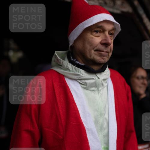 07.12.2025 - St. Pauli X-Mass-Run No. 15 Michael Strokosch http://msf.ph/oto/9361985 07.12.2025 10:33:49 Laufen  meine-sportfotos.de