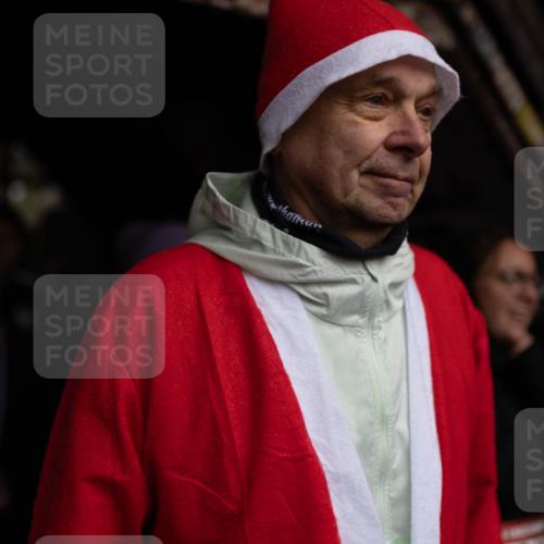 07.12.2025 - St. Pauli X-Mass-Run No. 15 Michael Strokosch http://msf.ph/oto/9361987 07.12.2025 10:33:49 Laufen  meine-sportfotos.de